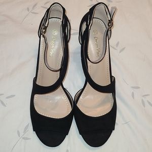 Dream Pairs Heels
